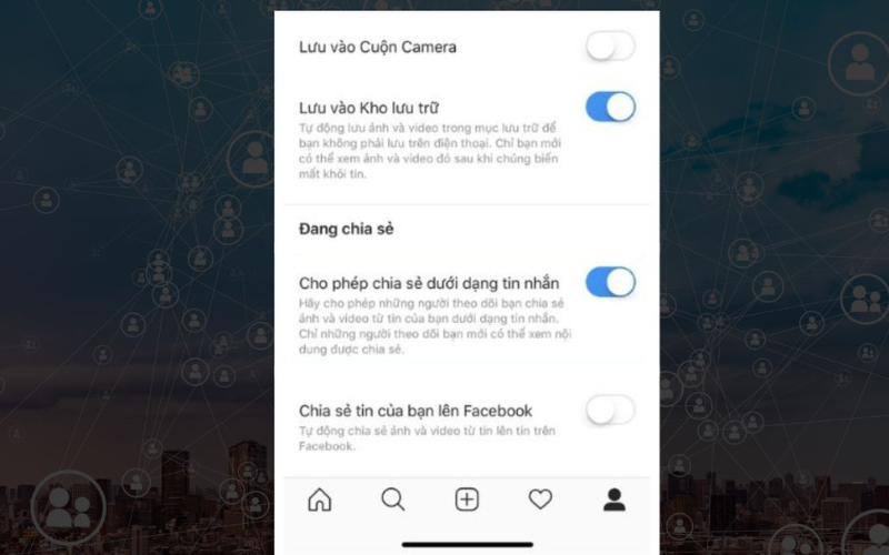 Bật tùy chọn "Chia sẻ tin của bạn lên Facebook".