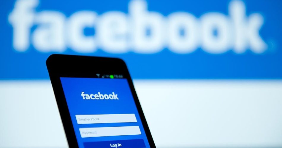 cách liên hệ với facebook